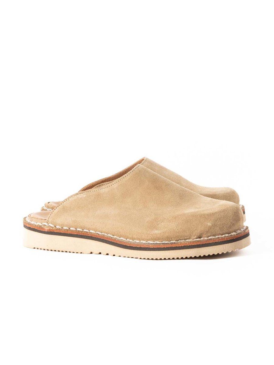 MOUNTAIN SLIP–IN SHOE TAUPE SUEDE