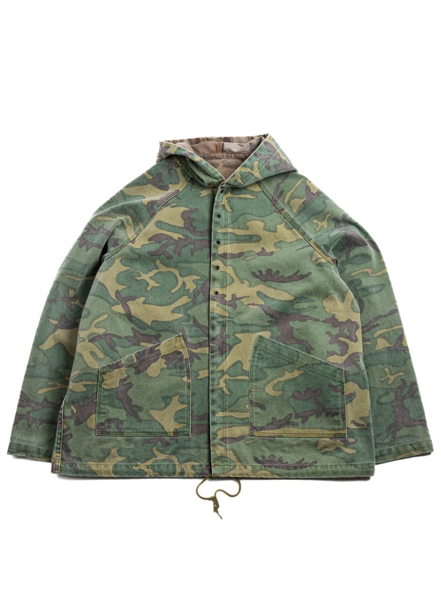 NEEDLES REVERSIBLE HOODED COAT CAMO TWILL