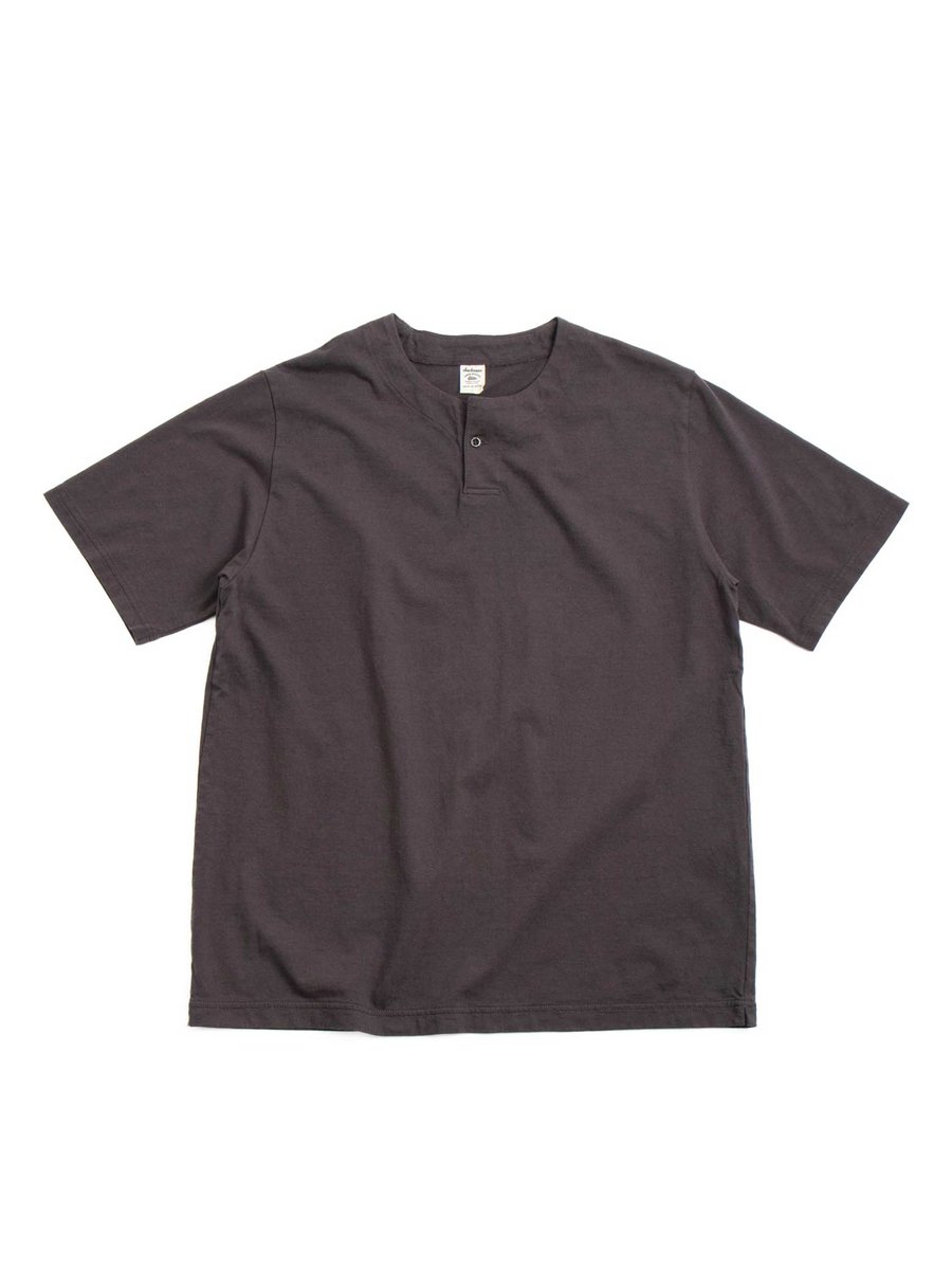 HENLEY–NECK S/S T–SHIRT INK BLACK
