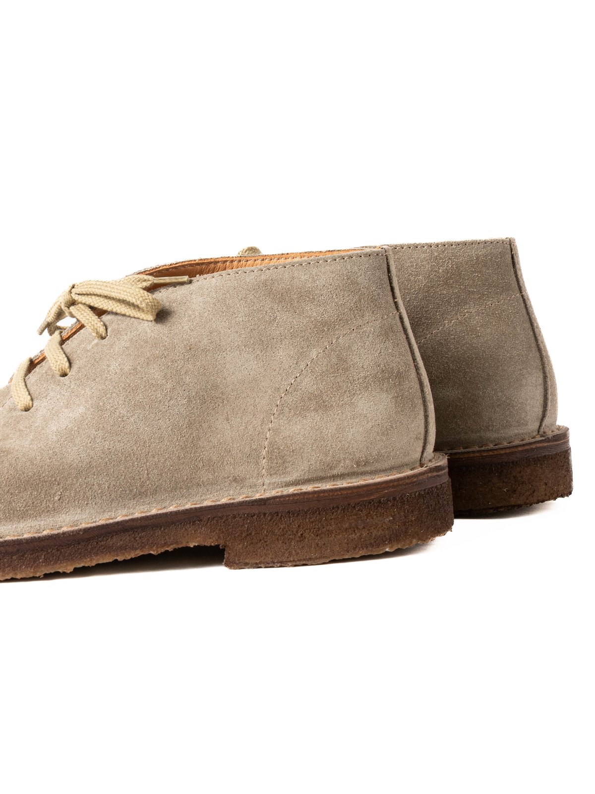 CROSBY MOC&ndash;TOE CHUKKA BOOT SAND SUEDE - Image 3