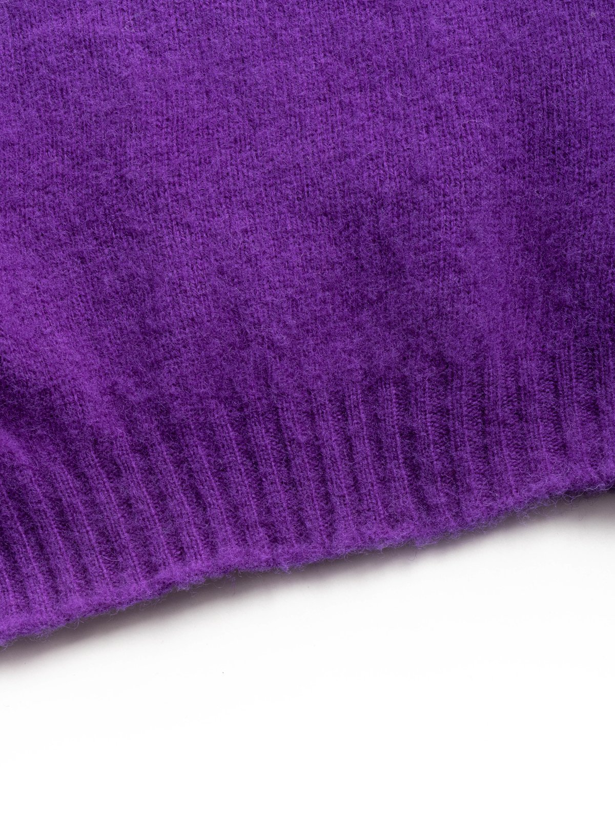 HOWLIN’ SHAGGY BEAR KNIT MYSTIC VIOLET - Image 4