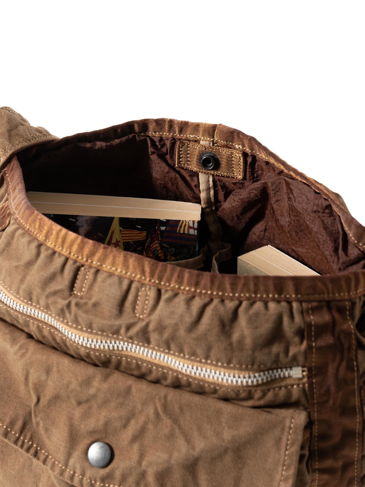 CRAG SHOULDER BAG (L) COYOTE - Image 10