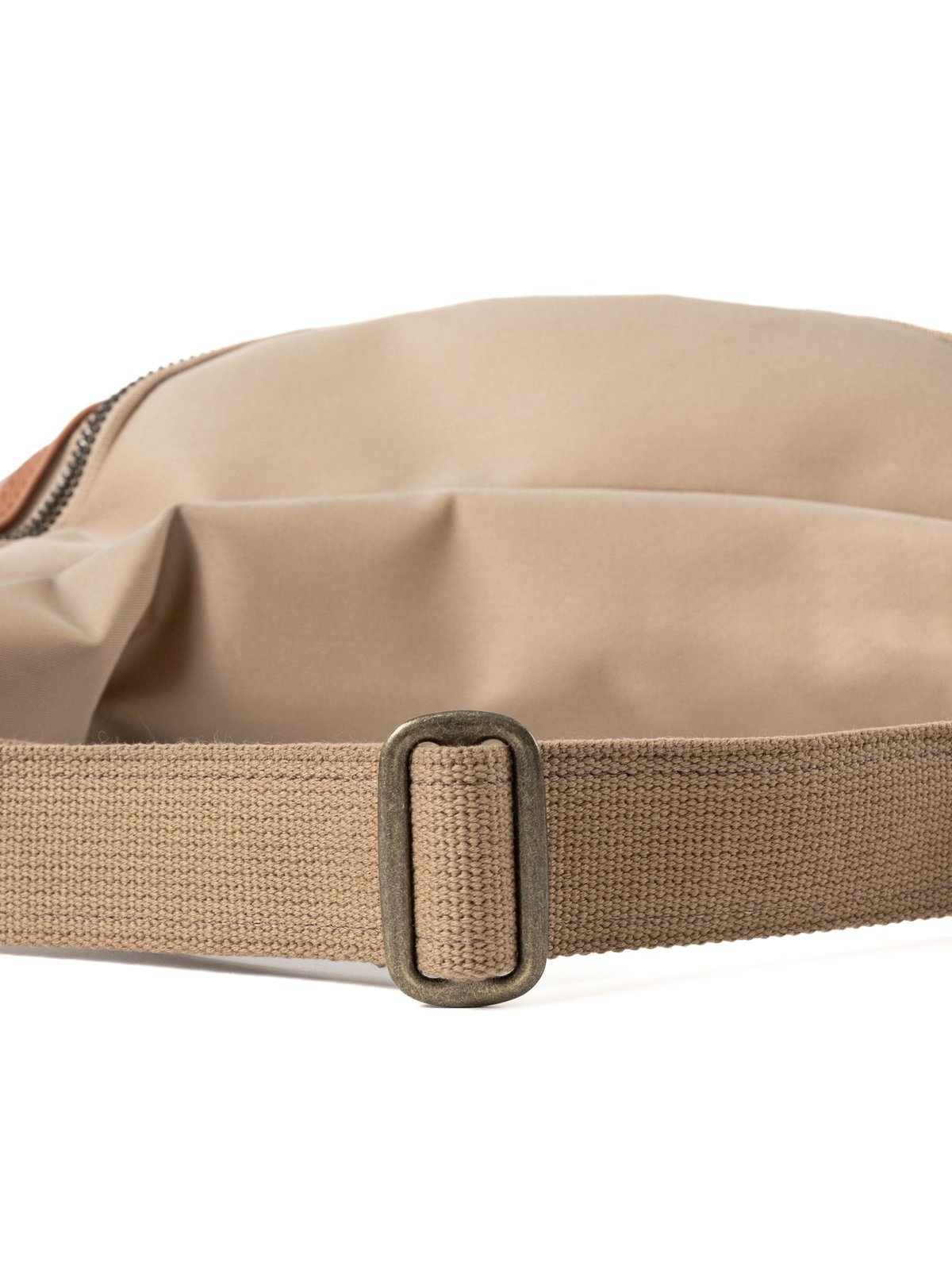 WATER REPELLENT BELT BAG BEIGE - Image 4