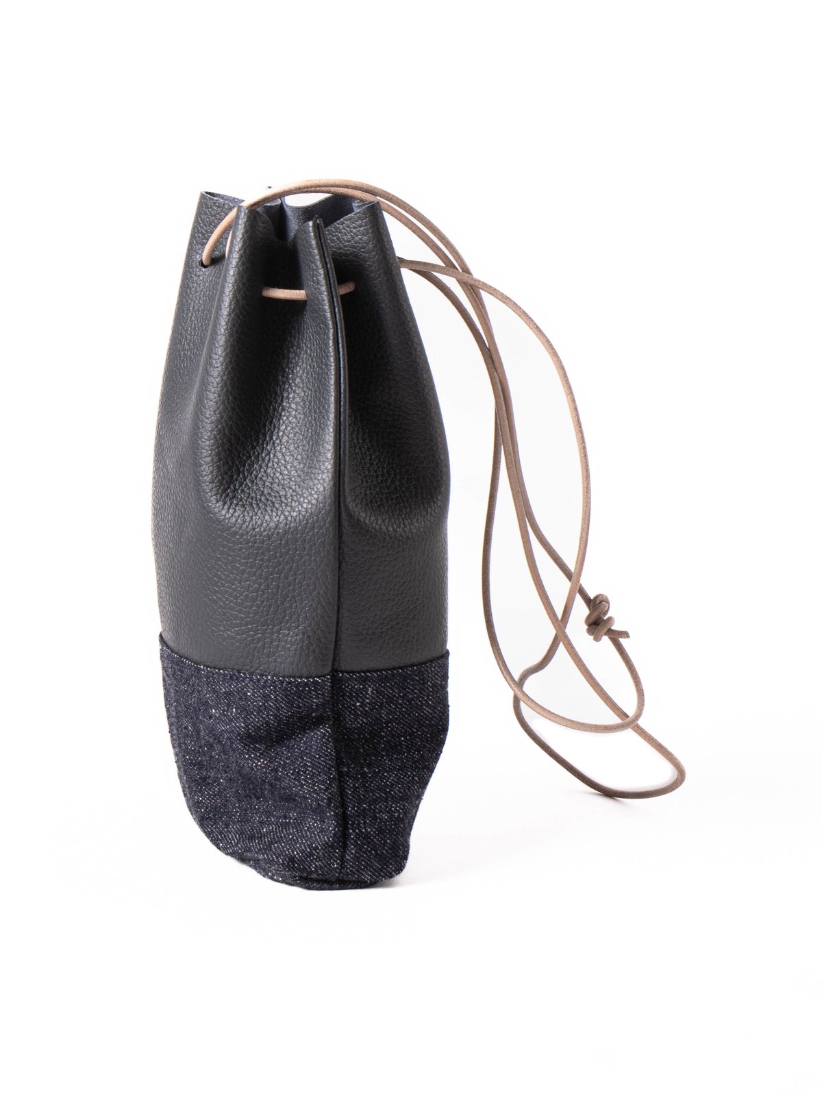(SJRDP25) DENIM LEATHER DRAW STING BAG NAVY GREY DENIM - Image 3