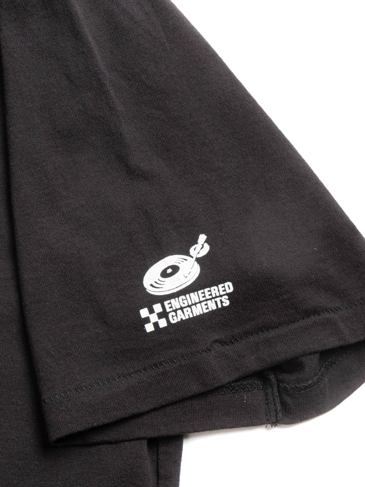 CROSS NECK T&ndash;SHIRT BLACK FOOTPRINT  - Image 4