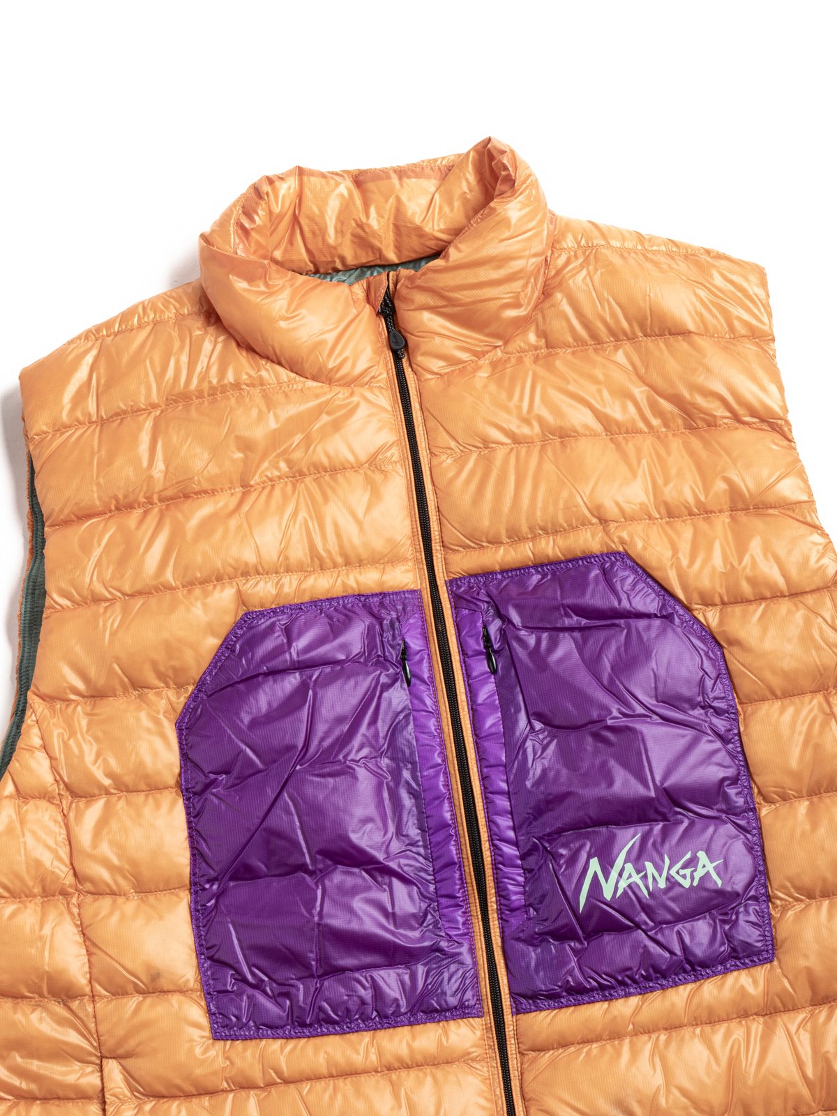 NANGA ULTILIGHT DOWN VEST PACKABLE ORG - Image 2