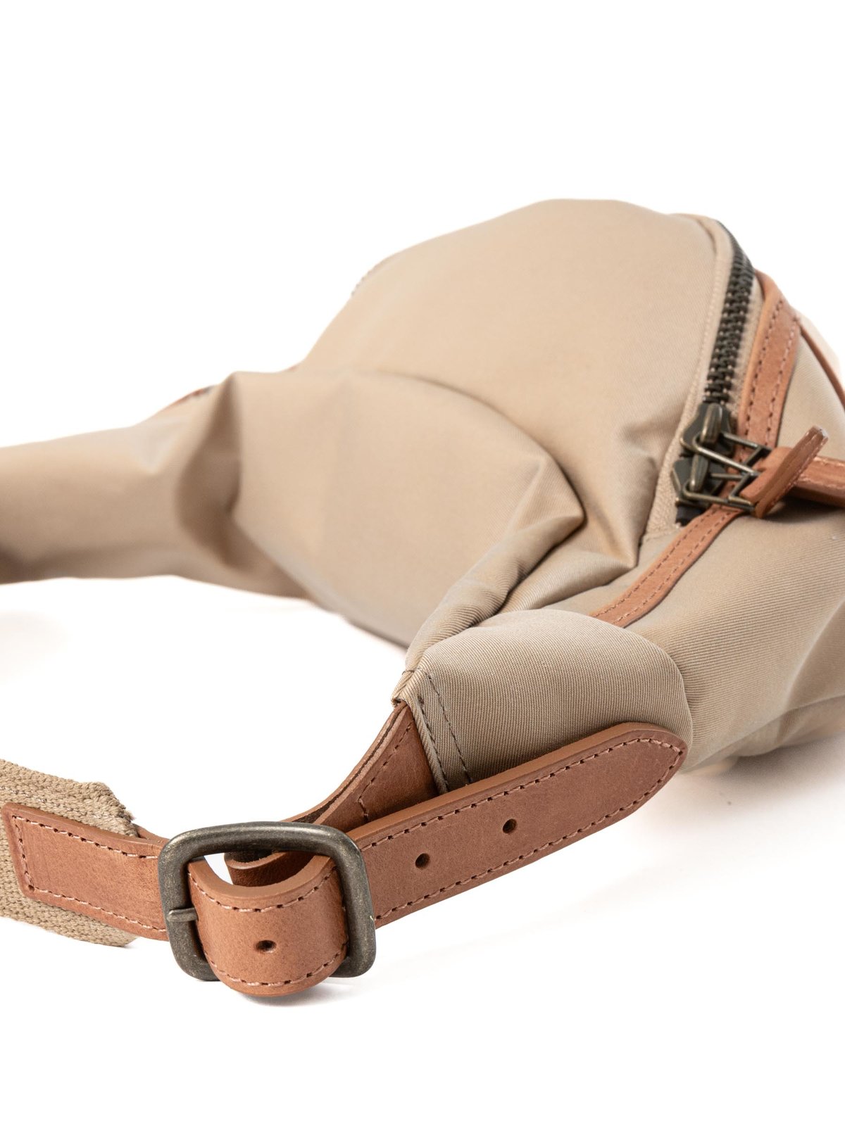 WATER REPELLENT BELT BAG BEIGE - Image 5