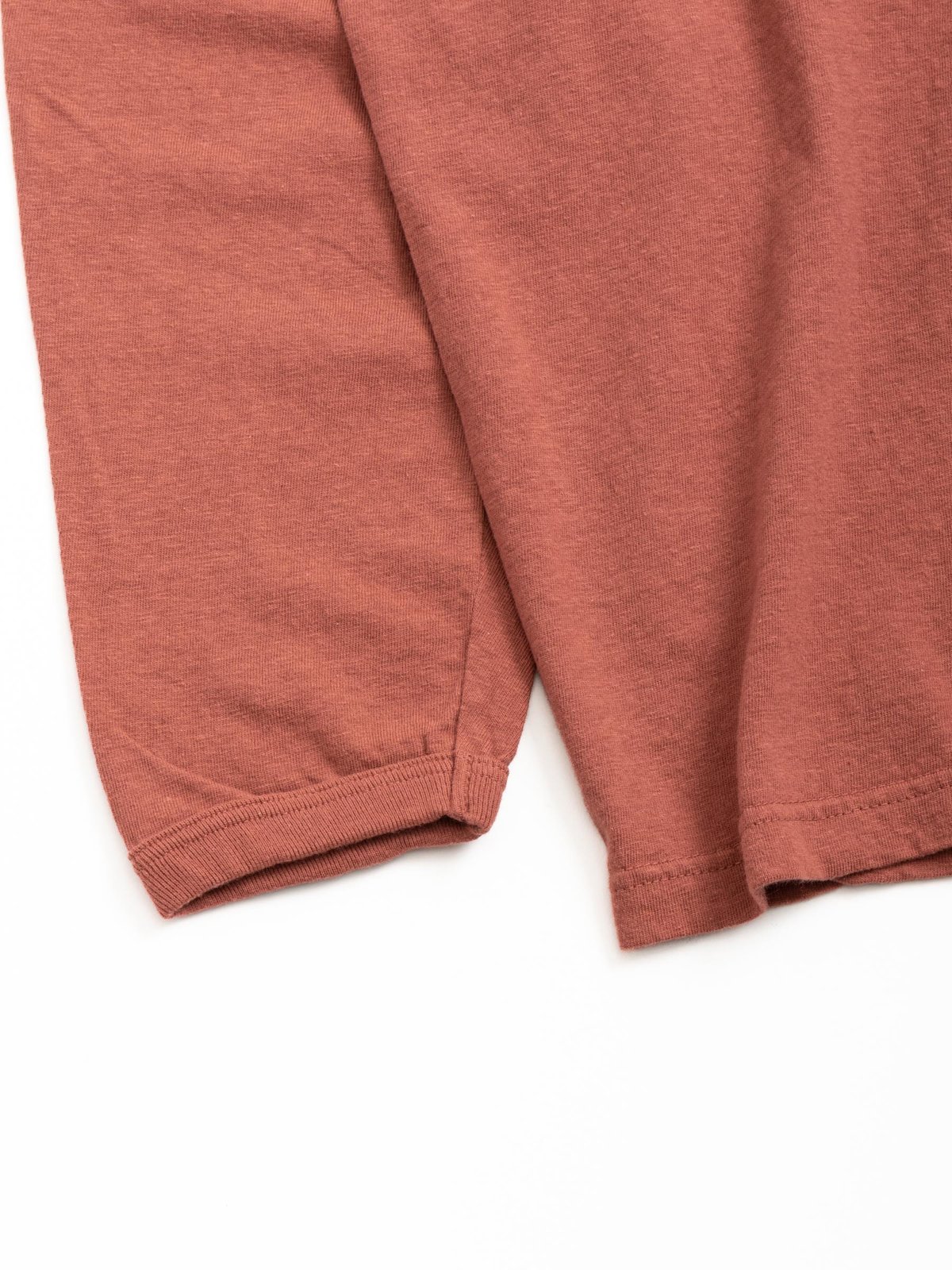 PUA’ENA L/S T–SHIRT SPICED APPLE - Image 3