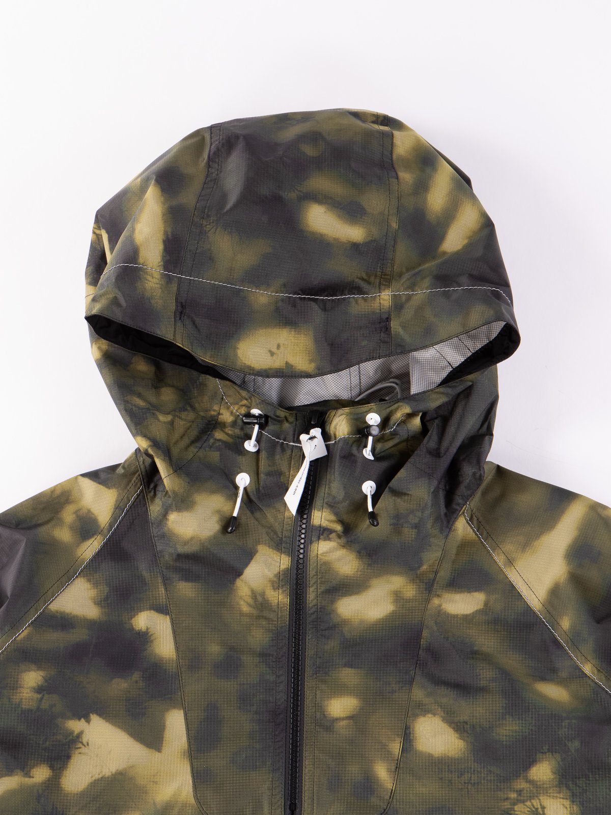 and wander fly rain anorak hoodie