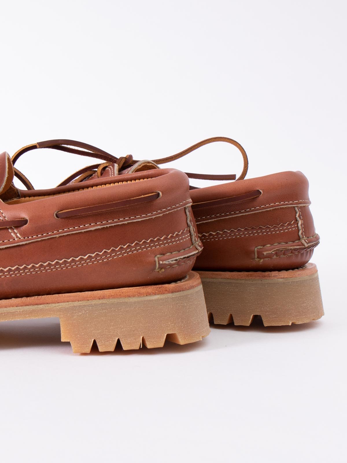 vibram boat shoes