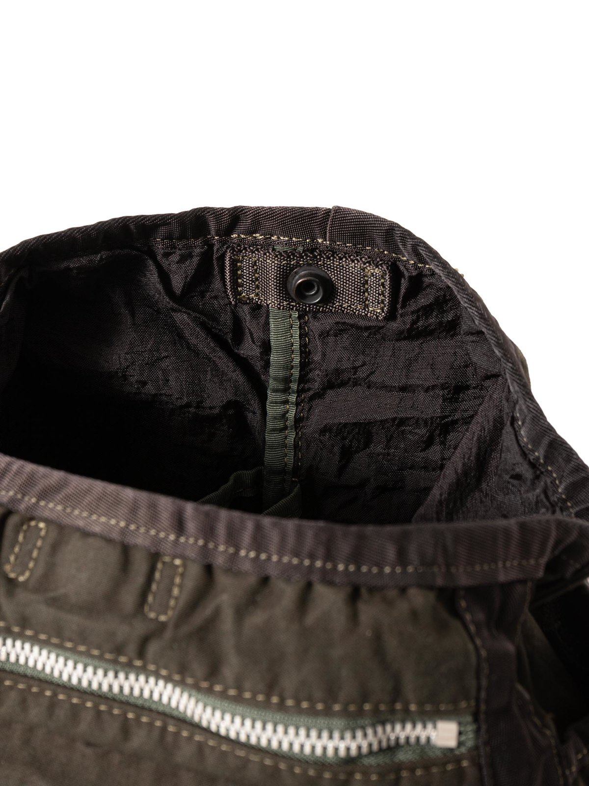 CRAG SHOULDER BAG (S) OLIVE - Image 10