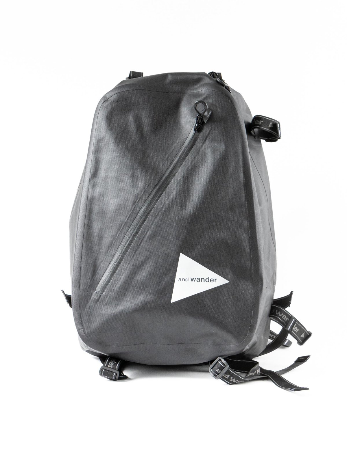 正規品は公式通販価格 and wander waterproof daypack | wolrec.org