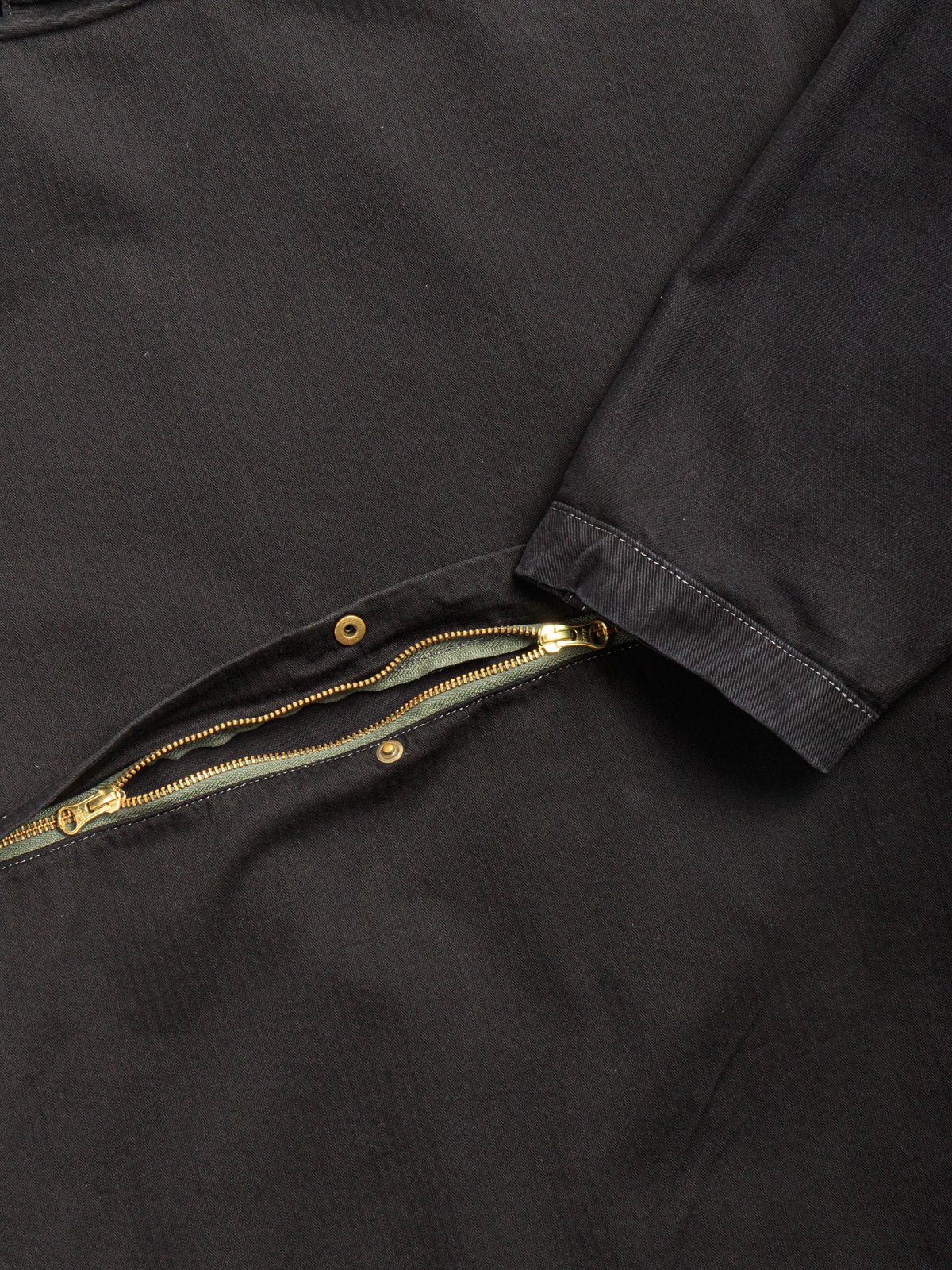 REVERSIBLE PULLOVER JACKET BLACK TAR - Image 9