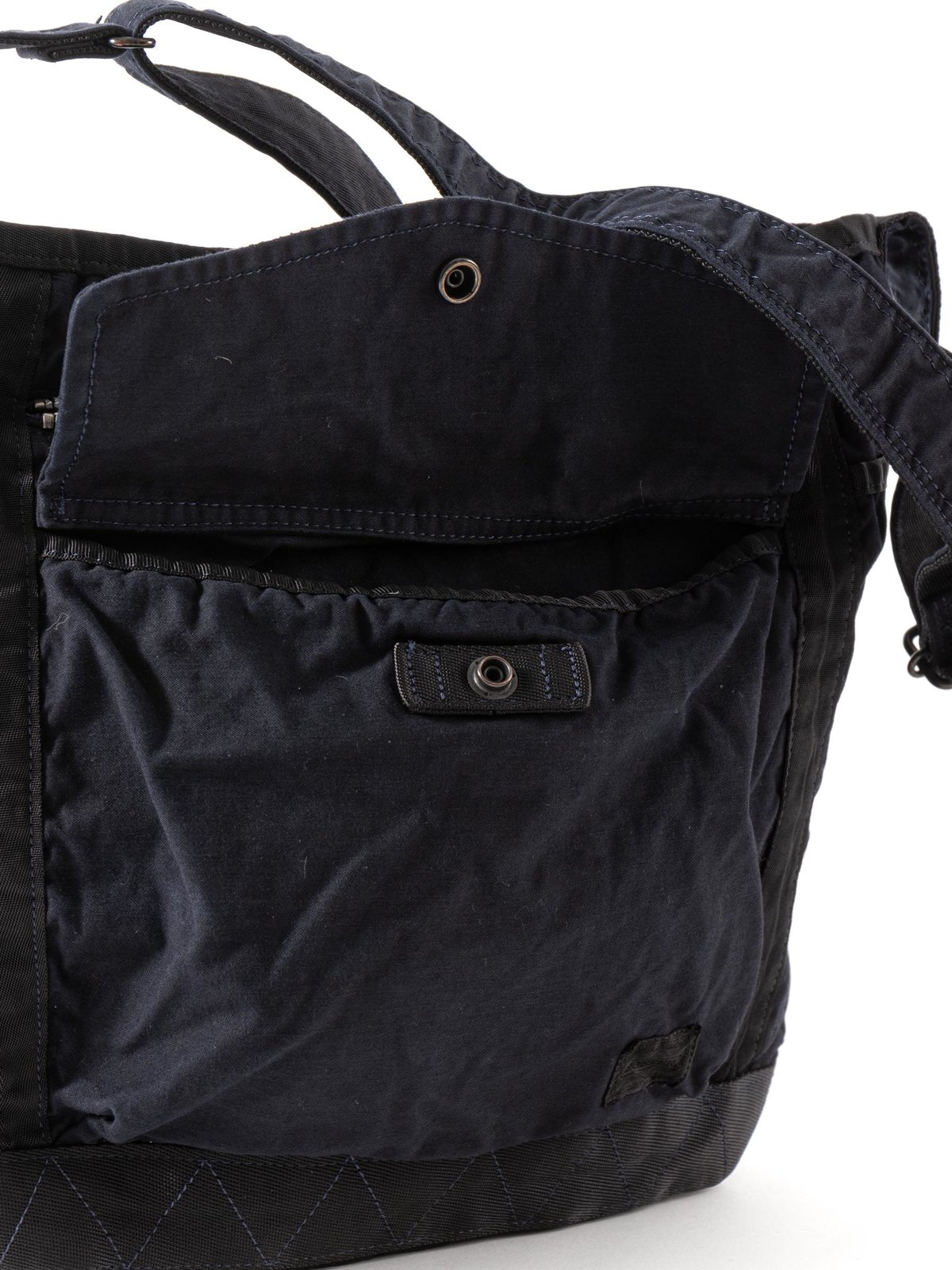 CRAG SHOULDER BAG (L) NAVY - Image 9