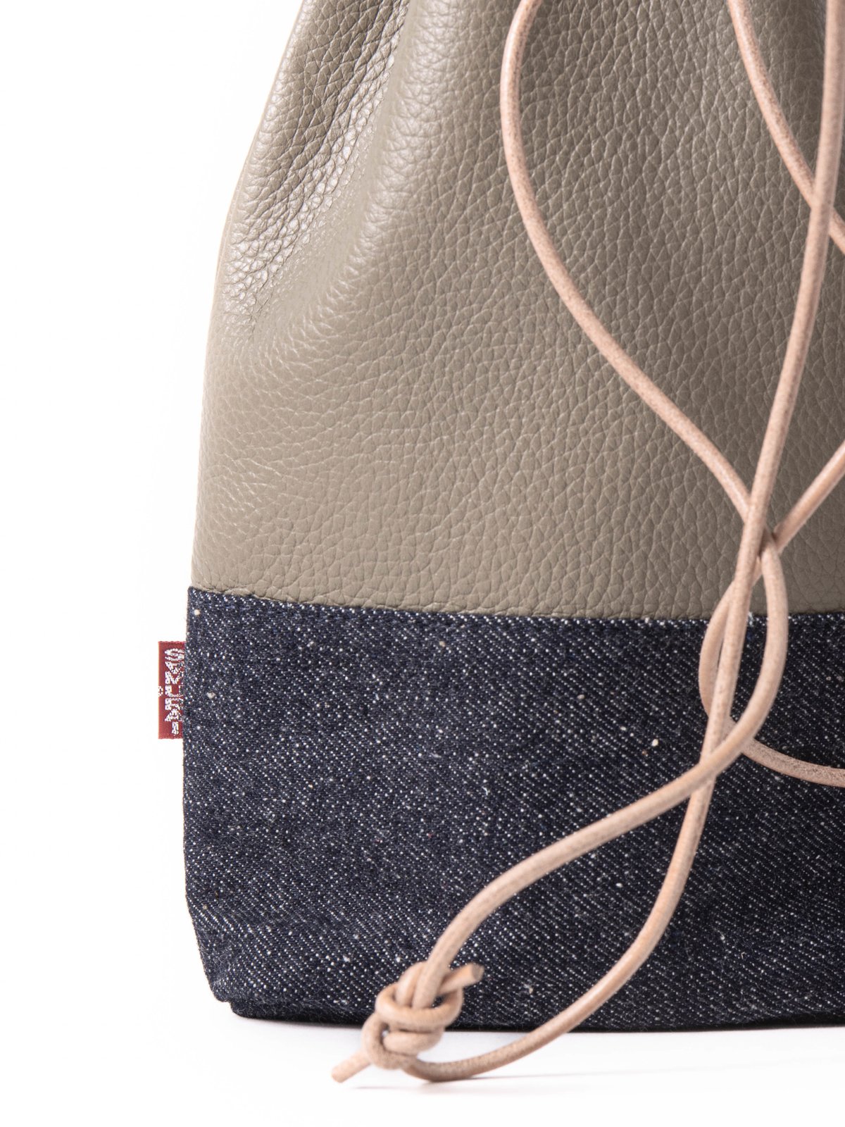 (SJRDP25) DENIM LEATHER DRAW STING BAG BEIGE DENIM - Image 4